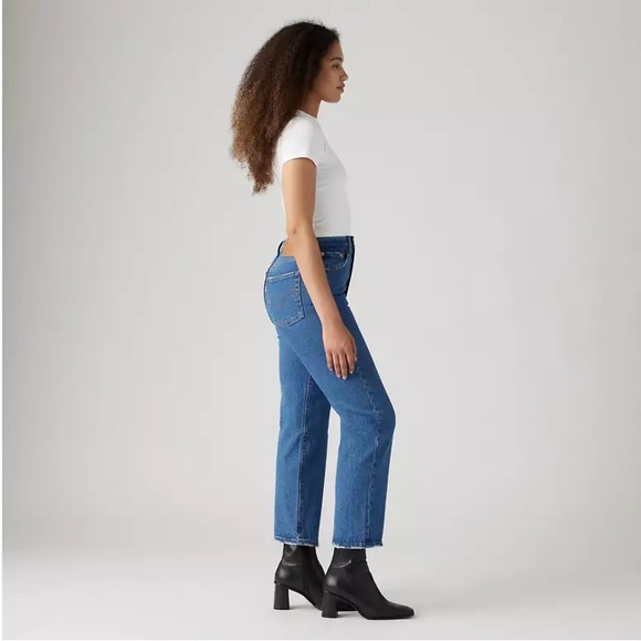 Levi’s Ribcage Straight Ankle Jeans - Picture 2 of 4